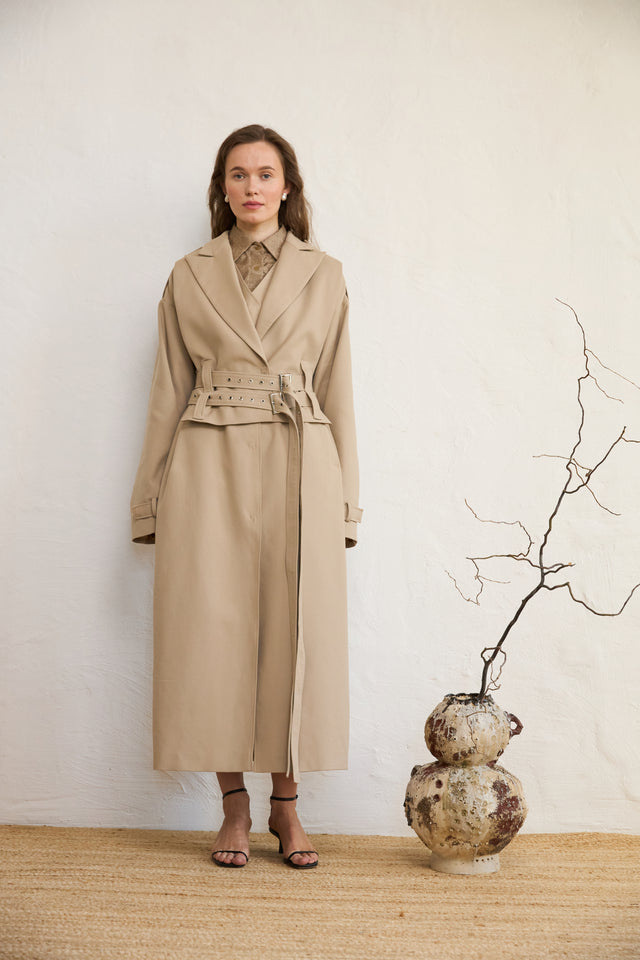 Oversized jacket with zippers