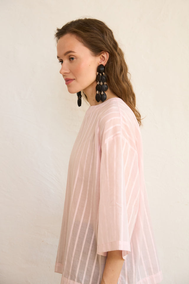 Moment 4. Oversized Pink Cotton Top