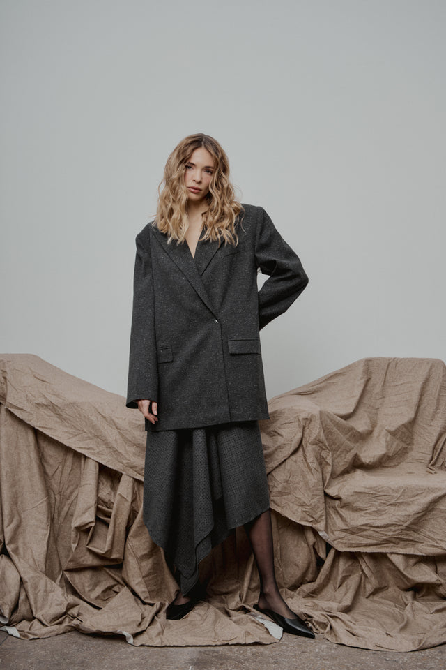 Oversized jacket with zippers