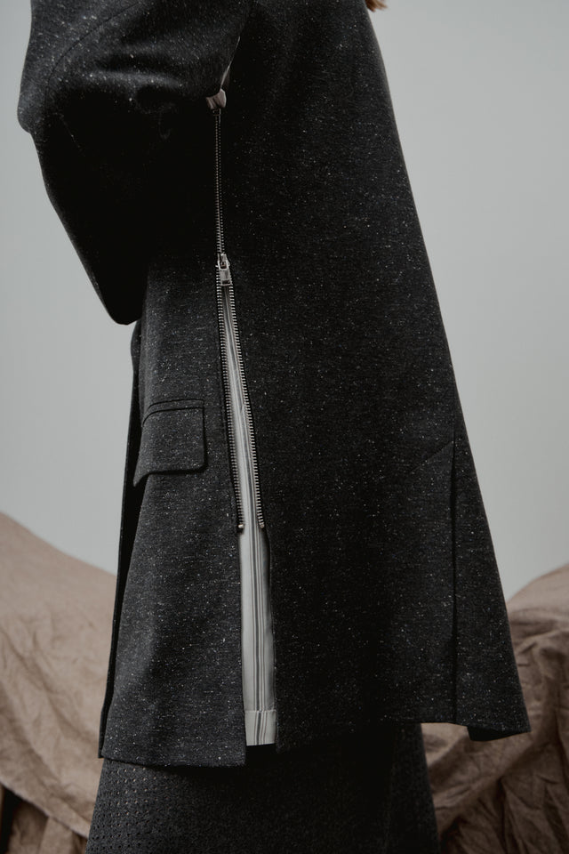Oversized jacket with zippers