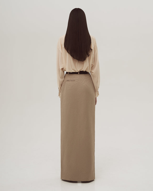 Viscose oversized biege shirt with pocket.