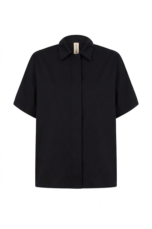 White shirt with shirt sleeves