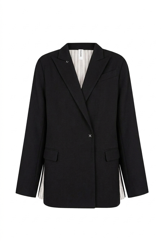 Oversized jacket with zippers