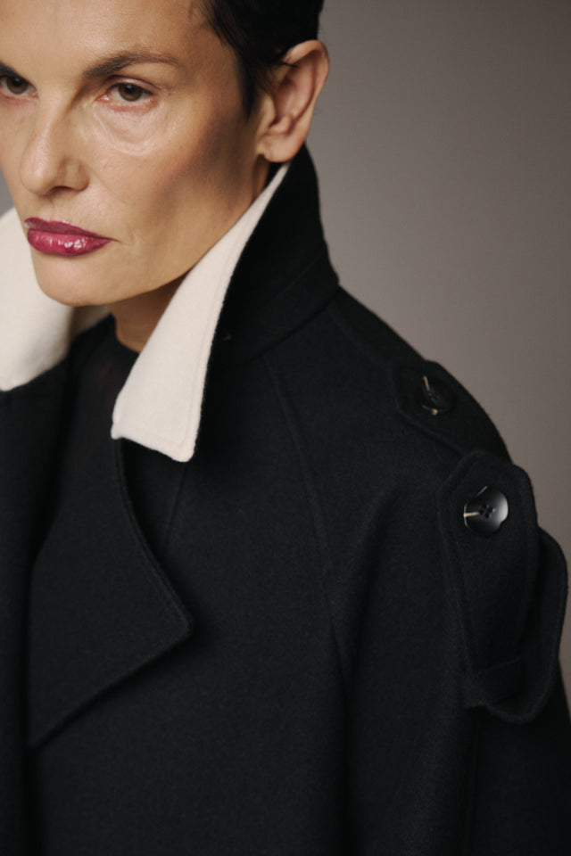 Black long coat maxi wool  with white  maxi with belt 