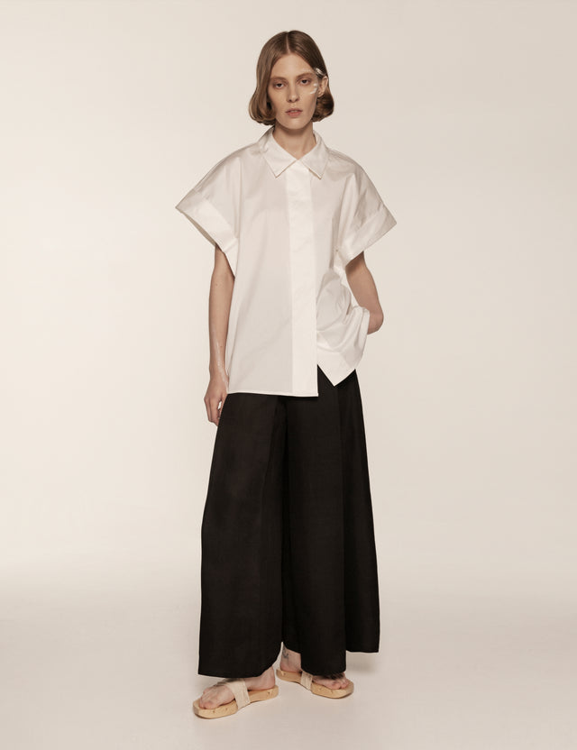 White shirt with shirt sleeves